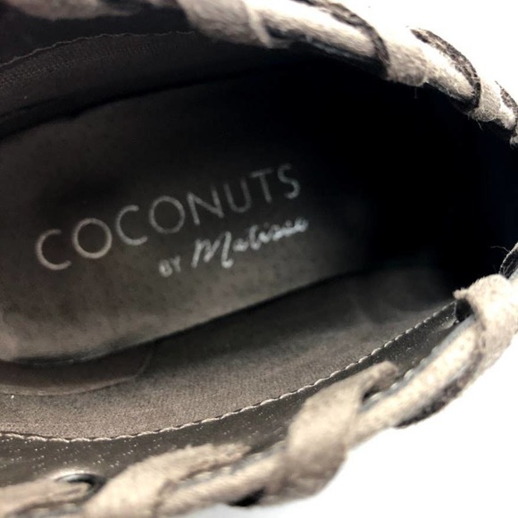 Coconuts by Matisse Women's Ankle Booties - Picture 8 of 11